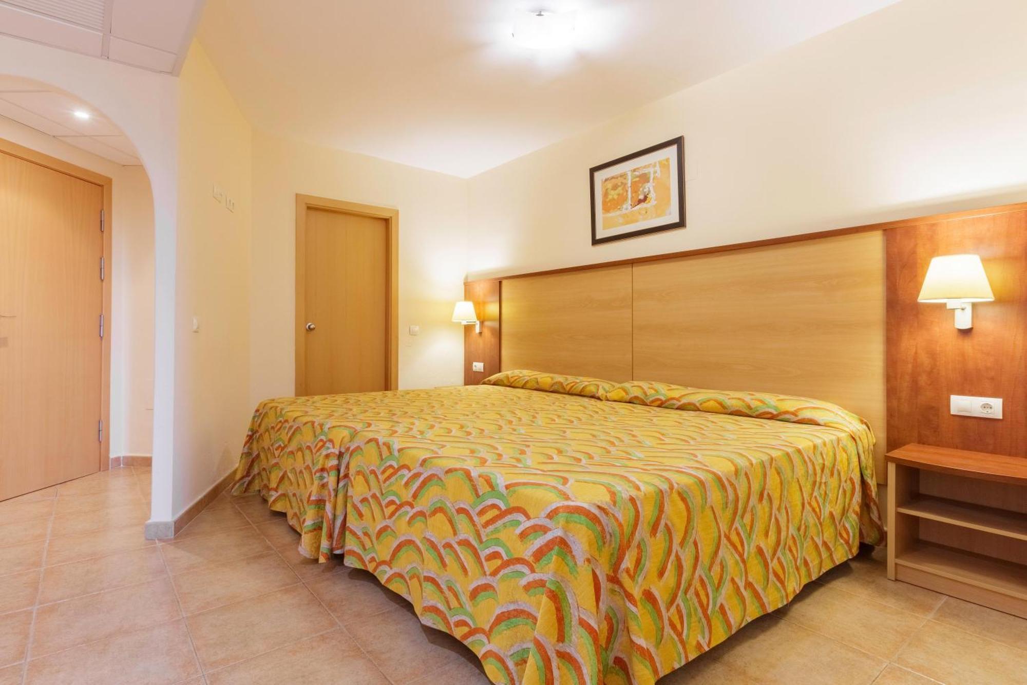 Apartamentos Best Alcazar La Herradura  Εξωτερικό φωτογραφία