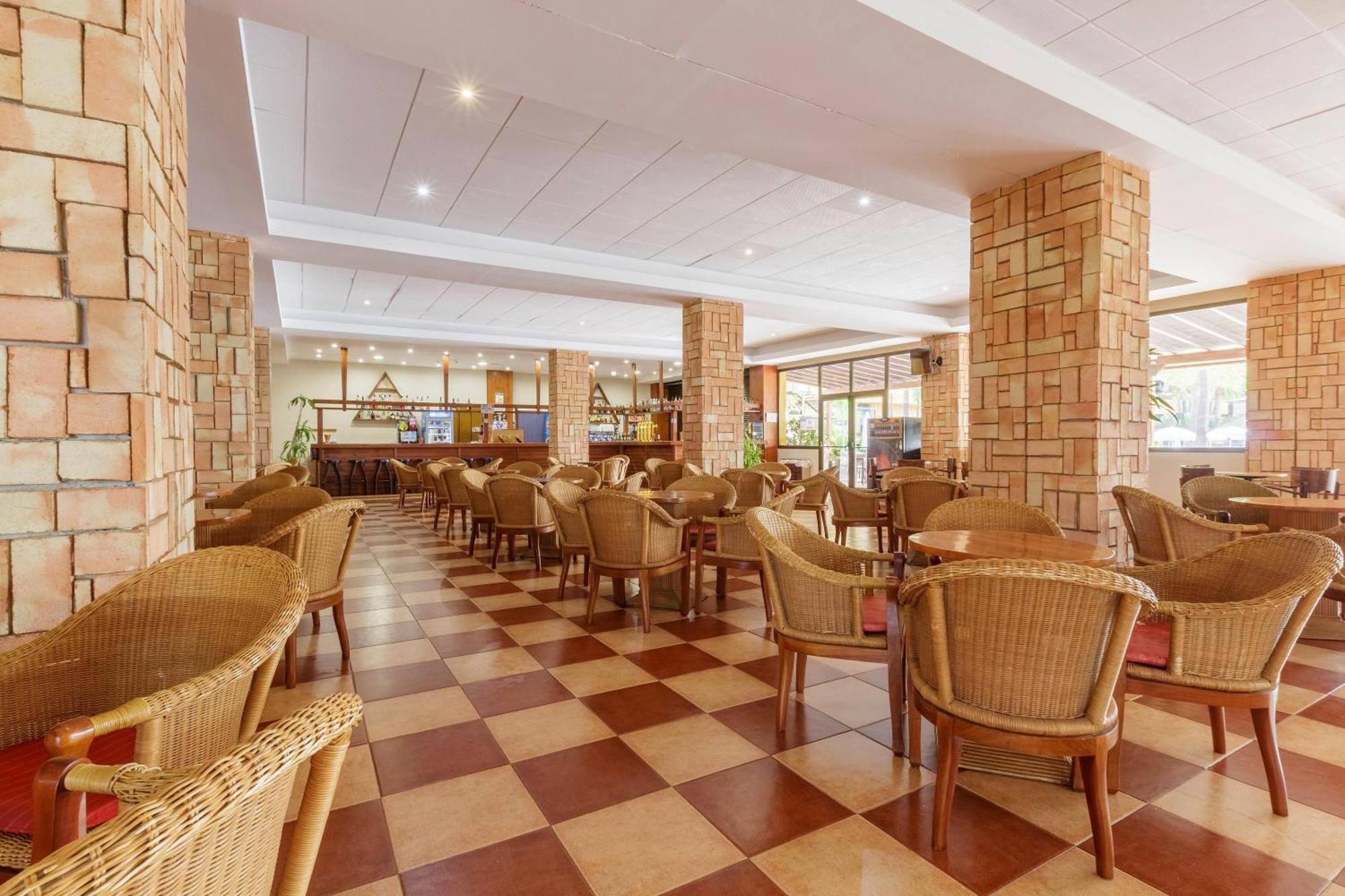 Apartamentos Best Alcazar La Herradura  Εξωτερικό φωτογραφία