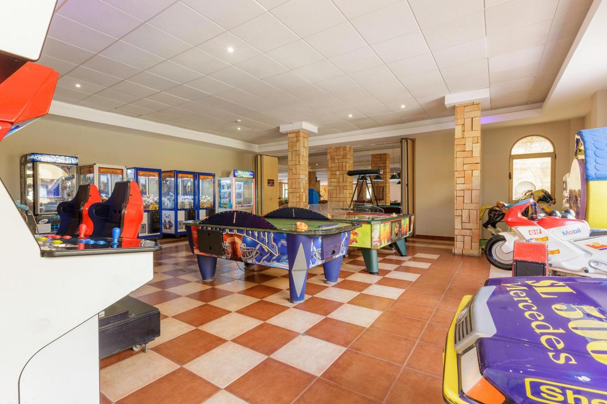 Apartamentos Best Alcazar La Herradura  Εξωτερικό φωτογραφία